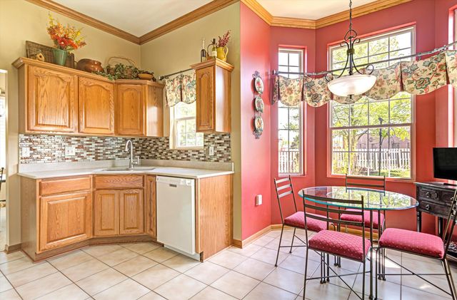 8113 Victoria Place, Crown Point, IN 46307