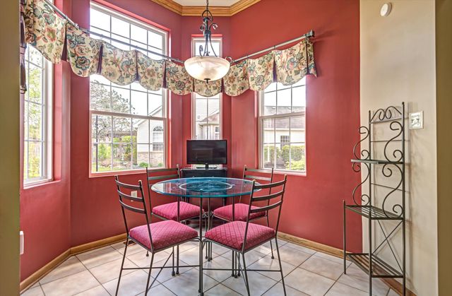8113 Victoria Place, Crown Point, IN 46307