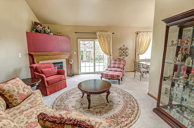 8113 Victoria Place, Crown Point, IN 46307
