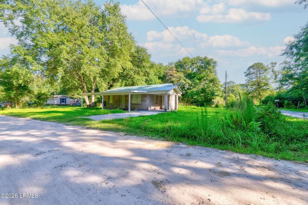 12 Mckay Road, Ridgeland, SC 29936