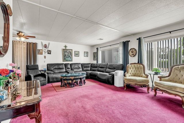 2627 W Midvalley Avenue 10, Visalia, CA 93277