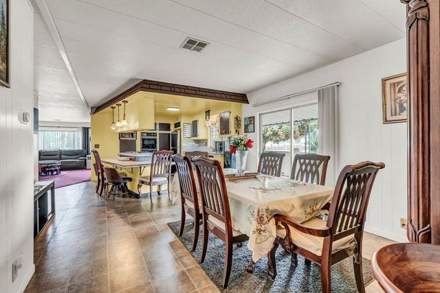 2627 W Midvalley Avenue 10, Visalia, CA 93277