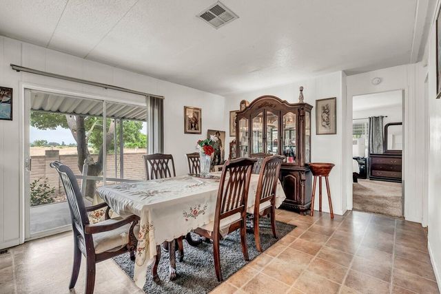 2627 W Midvalley Avenue 10, Visalia, CA 93277