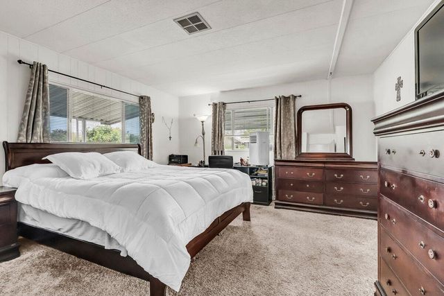 2627 W Midvalley Avenue 10, Visalia, CA 93277