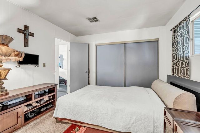 2627 W Midvalley Avenue 10, Visalia, CA 93277