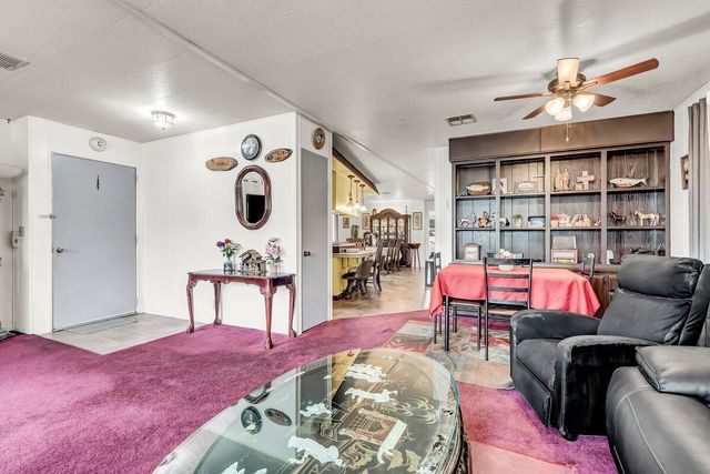 2627 W Midvalley Avenue 10, Visalia, CA 93277