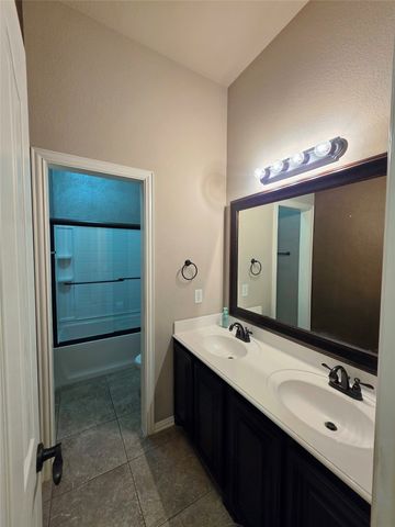 6602 Morning Dew Drive, Midlothian, TX 76065