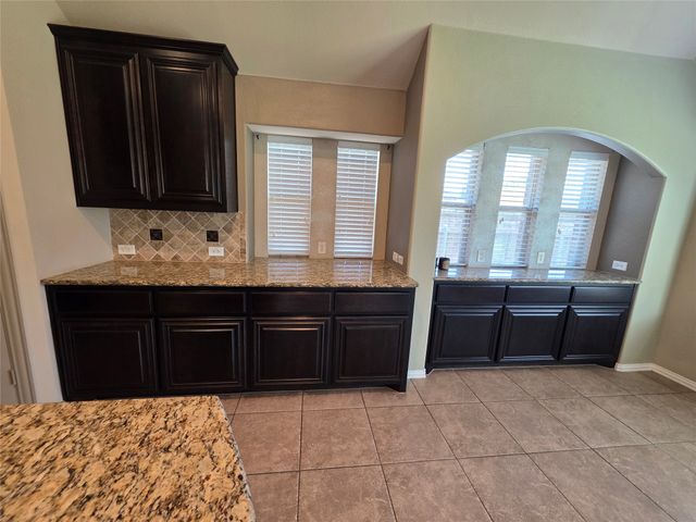 6602 Morning Dew Drive, Midlothian, TX 76065