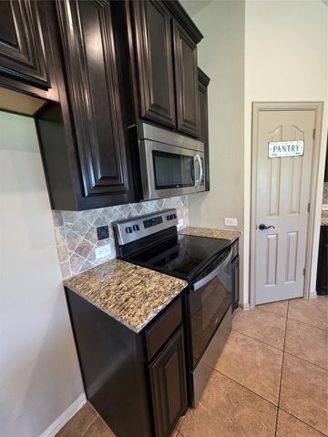 6602 Morning Dew Drive, Midlothian, TX 76065