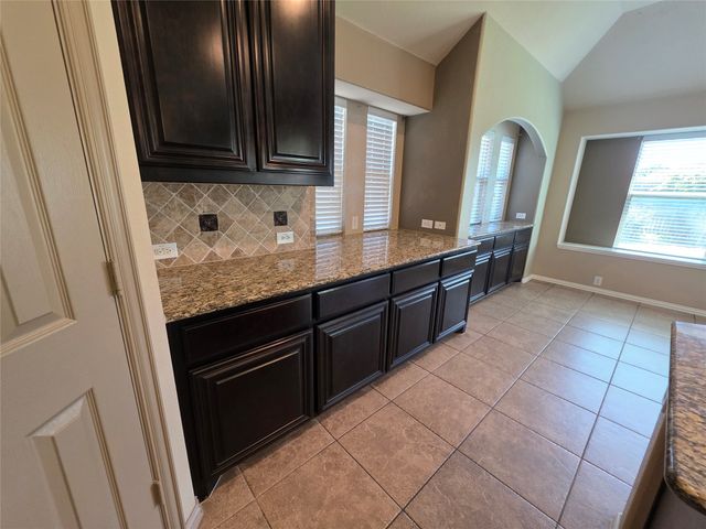 6602 Morning Dew Drive, Midlothian, TX 76065
