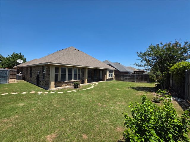 6602 Morning Dew Drive, Midlothian, TX 76065