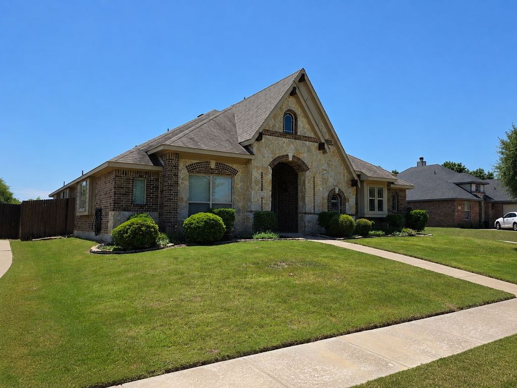 6602 Morning Dew Drive, Midlothian, TX 76065
