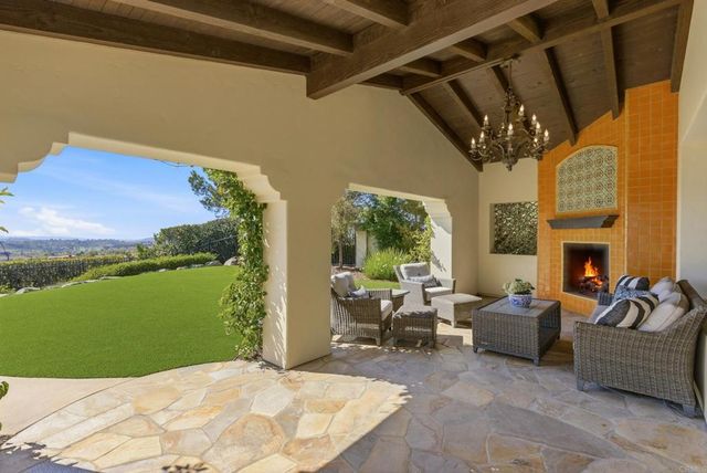 7975 Villas, San Diego, CA 92127