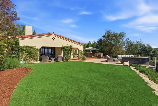 7975 Villas, San Diego, CA 92127