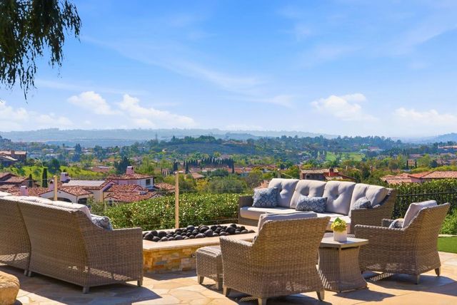 7975 Villas, San Diego, CA 92127