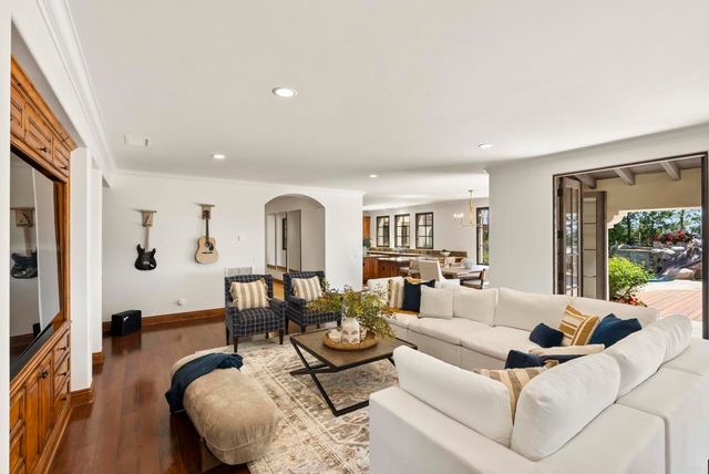 7975 Villas, San Diego, CA 92127