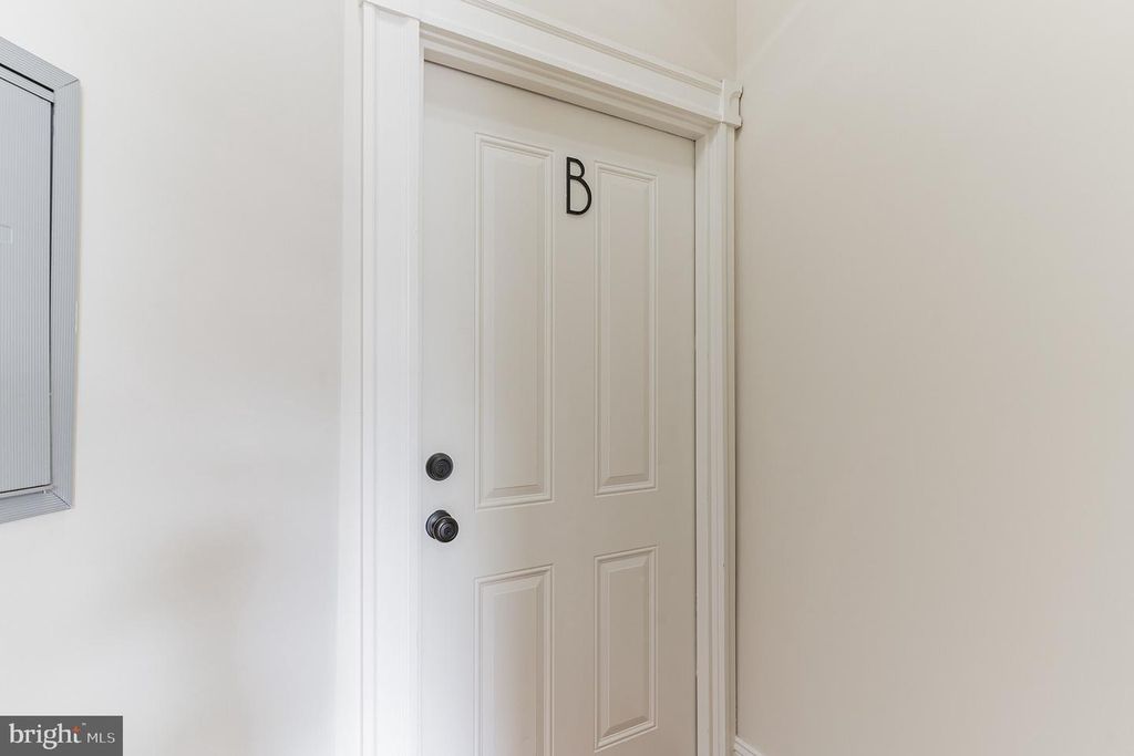 1806 GUILFORD AVE, Baltimore, MD 21202