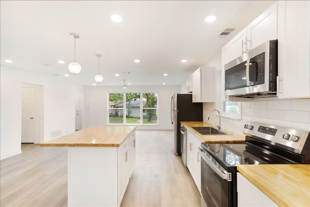 401 E Morton Street, Denison, TX 75021