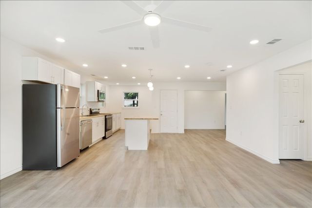 401 E Morton Street, Denison, TX 75021