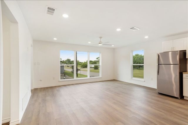 401 E Morton Street, Denison, TX 75021