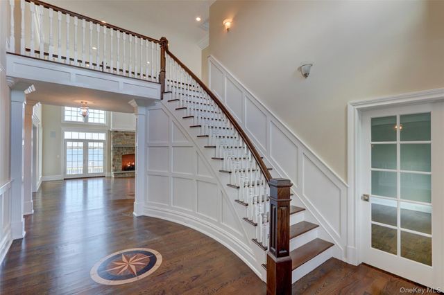 100 Awixa Avenue, Bay Shore, NY 11706