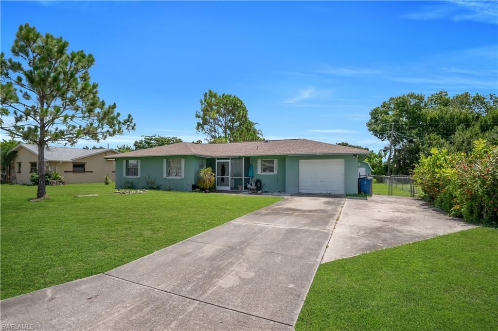 2202 Parkview DR, FORT MYERS, FL 33905 — photo 2