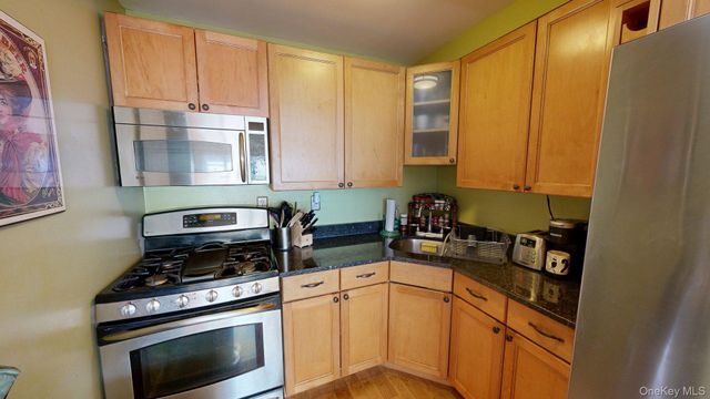 2261 Palmer Avenue 2N, New Rochelle, NY 10801
