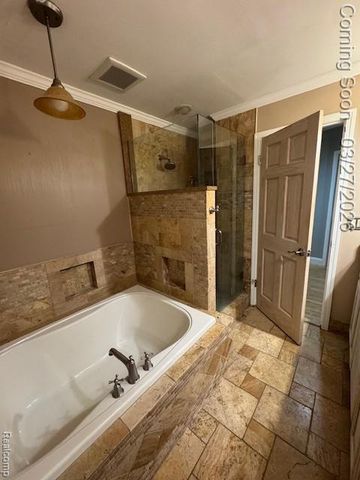 410 Spezia Drive, Oxford, MI 48371