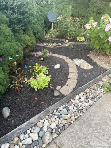 410 Spezia Drive, Oxford, MI 48371