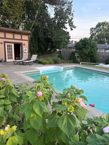 410 Spezia Drive, Oxford, MI 48371