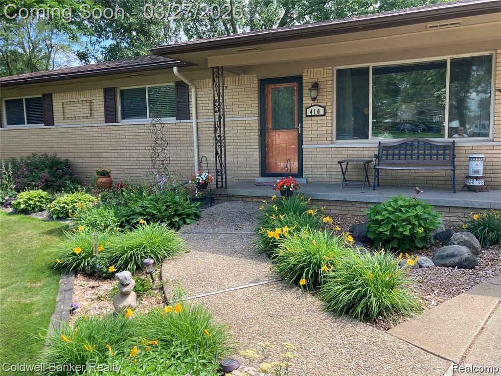 410 Spezia Drive, Oxford, MI 48371
