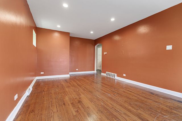 12400 S Lowe Avenue, Chicago, IL 60628