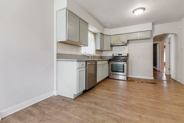 12400 S Lowe Avenue, Chicago, IL 60628