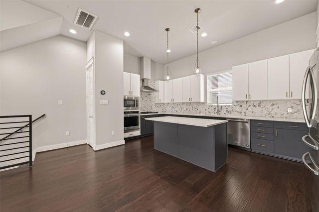 2114 Engelmohr Street B, Houston, TX 77054