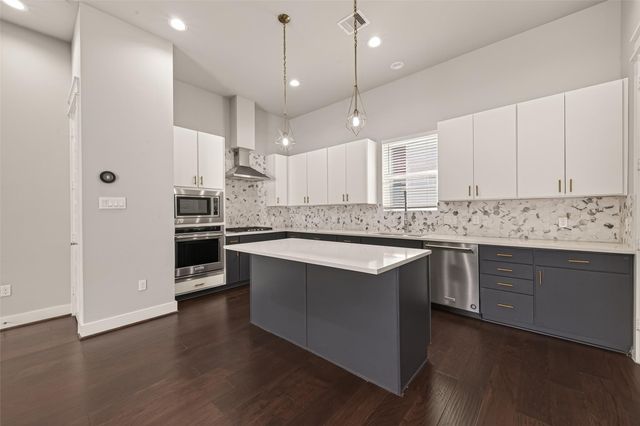 2114 Engelmohr Street B, Houston, TX 77054