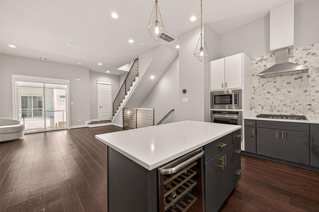 2114 Engelmohr Street B, Houston, TX 77054