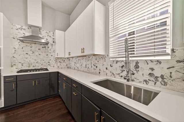 2114 Engelmohr Street B, Houston, TX 77054