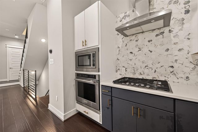 2114 Engelmohr Street B, Houston, TX 77054