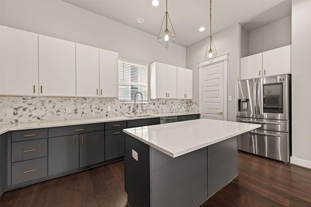 2114 Engelmohr Street B, Houston, TX 77054