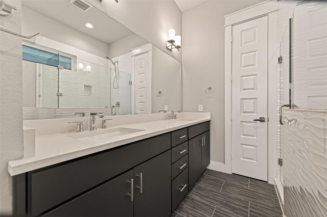 2114 Engelmohr Street B, Houston, TX 77054