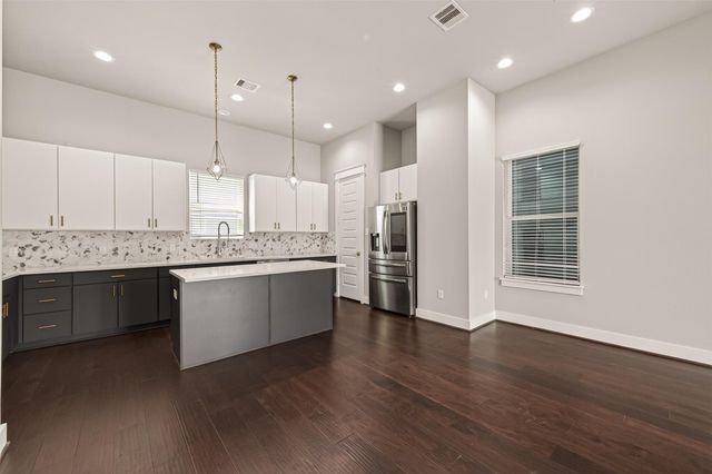 2114 Engelmohr Street B, Houston, TX 77054