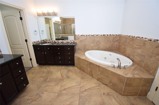 12105 Terraza CIR 67, Austin, TX 78726