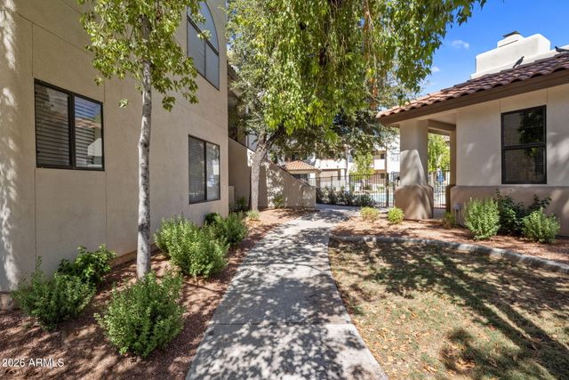 750 E NORTHERN Avenue 1077, Phoenix, AZ 85020