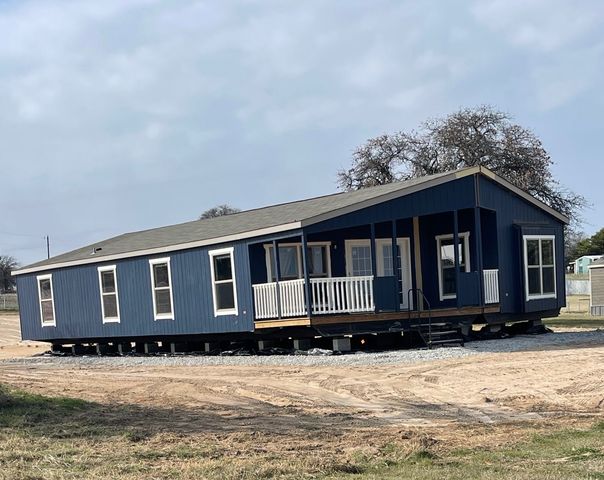 201 FARMHOUSE Road, Springtown, TX 76082