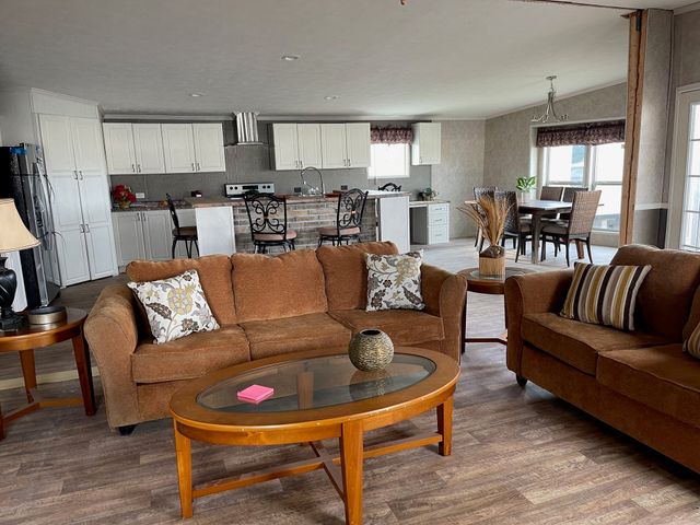 201 FARMHOUSE Road, Springtown, TX 76082