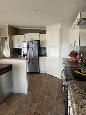 201 FARMHOUSE Road, Springtown, TX 76082