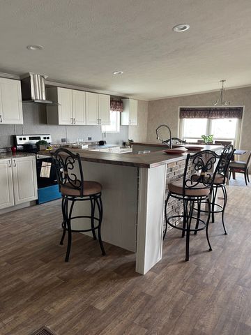 201 FARMHOUSE Road, Springtown, TX 76082