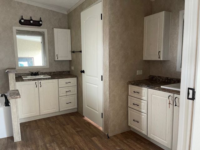 201 FARMHOUSE Road, Springtown, TX 76082