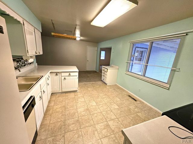 467 Crestmoor Rd, Canon City, CO 81212