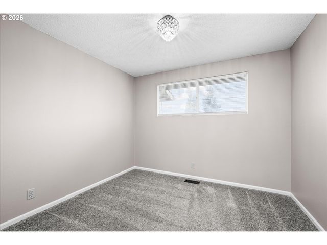 4173 SHANNON St, Eugene, OR 97404